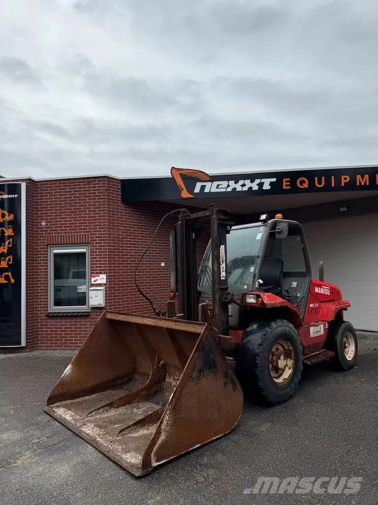 Manitou MC 30 D Apvidus autokrāvējs