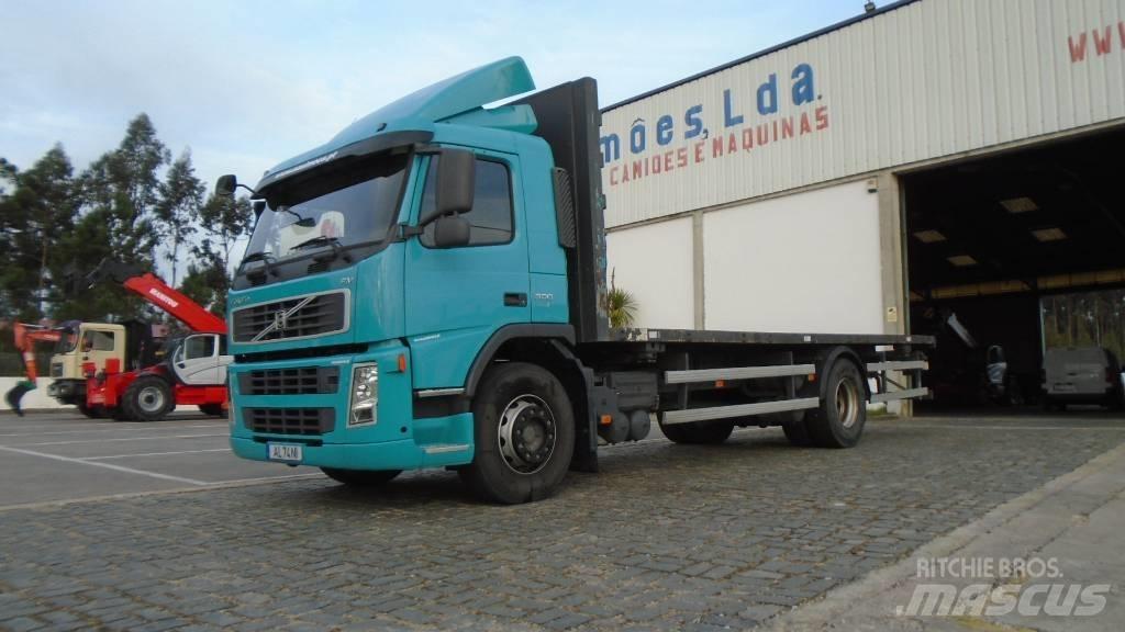 Volvo FM 9 300 Platformas/izkraušana no sāniem