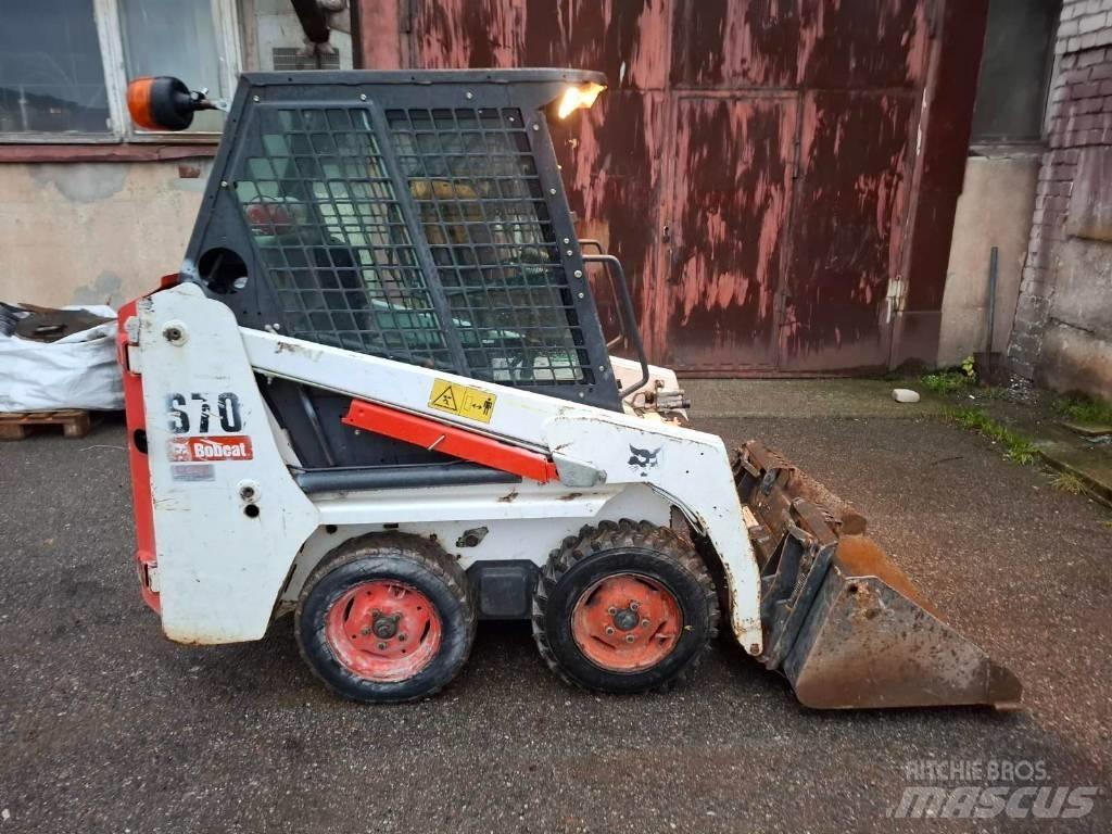 Bobcat S 70 Lietoti riteņu kompaktiekrāvēji