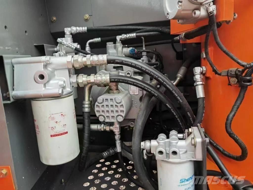 Hitachi 120 Kāpurķēžu ekskavatori