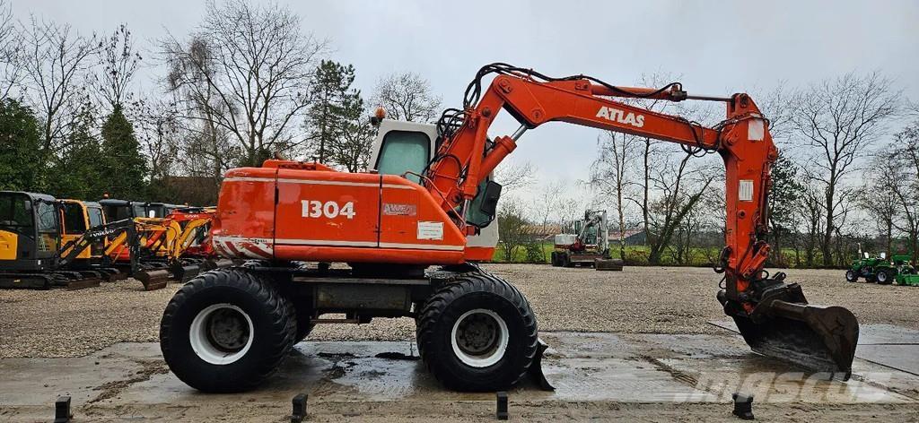 Atlas 1304 Ekskavatori uz riteņiem