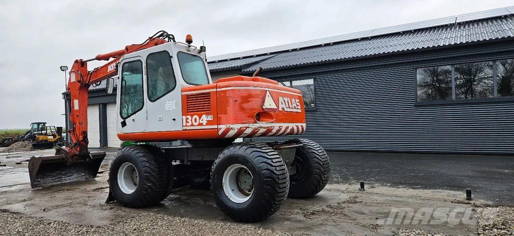 Atlas 1304 Ekskavatori uz riteņiem