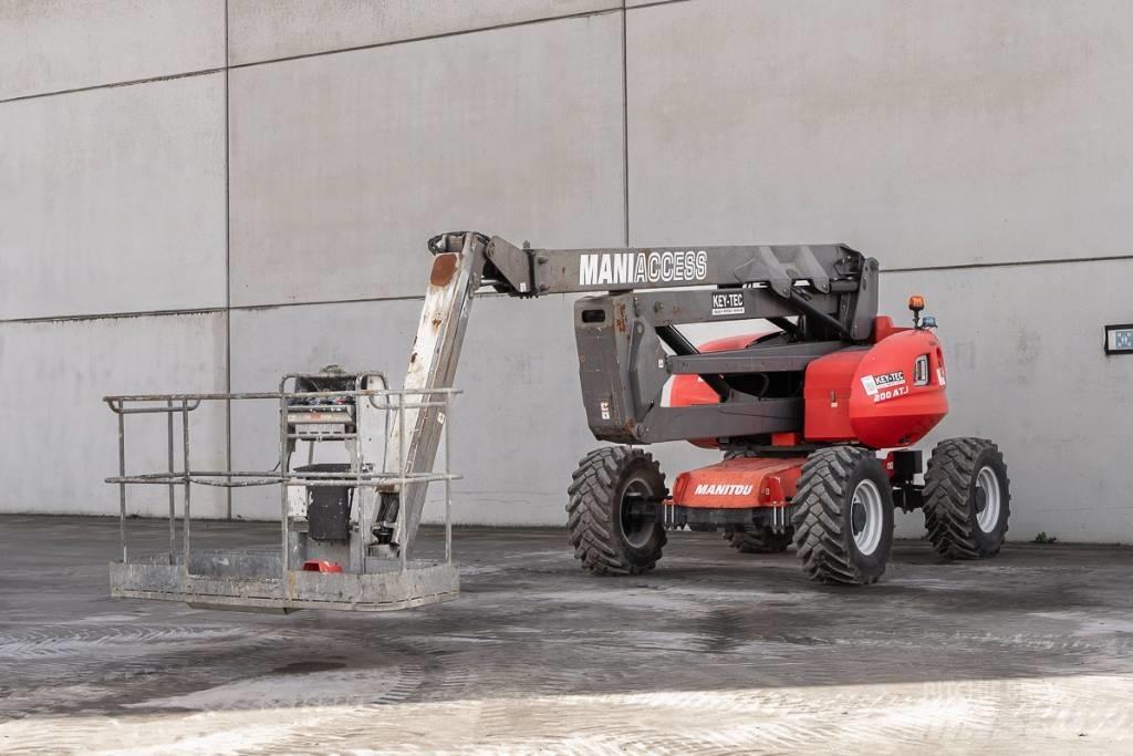 Manitou 200 ATJ Strēles pacēlāji