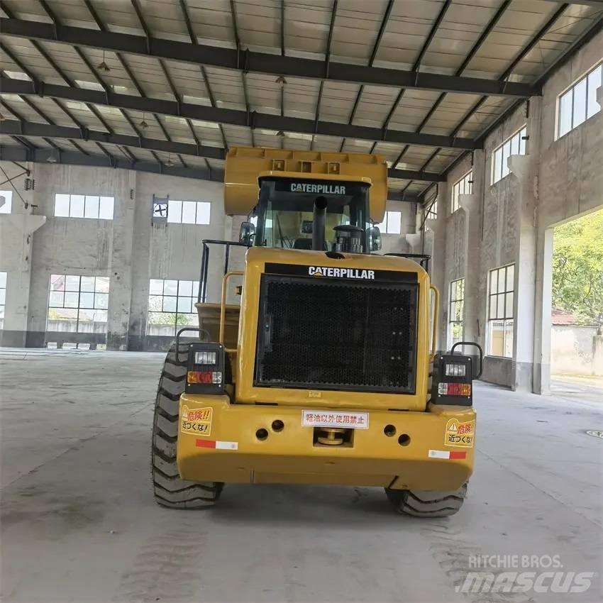 CAT 966H Iekrāvēji uz riteņiem