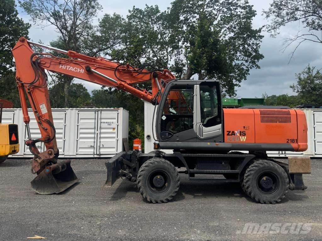 Hitachi ZX 220 W-3 Ekskavatori uz riteņiem