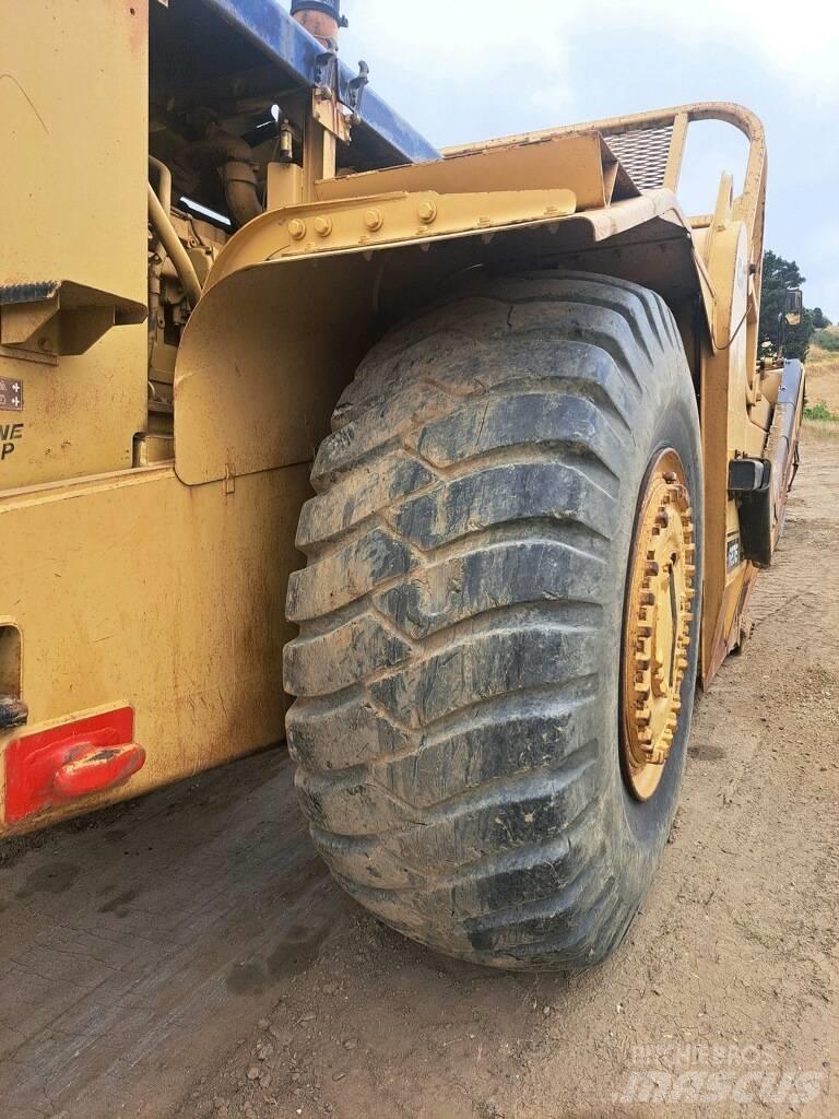 CAT 627E Skrēperi