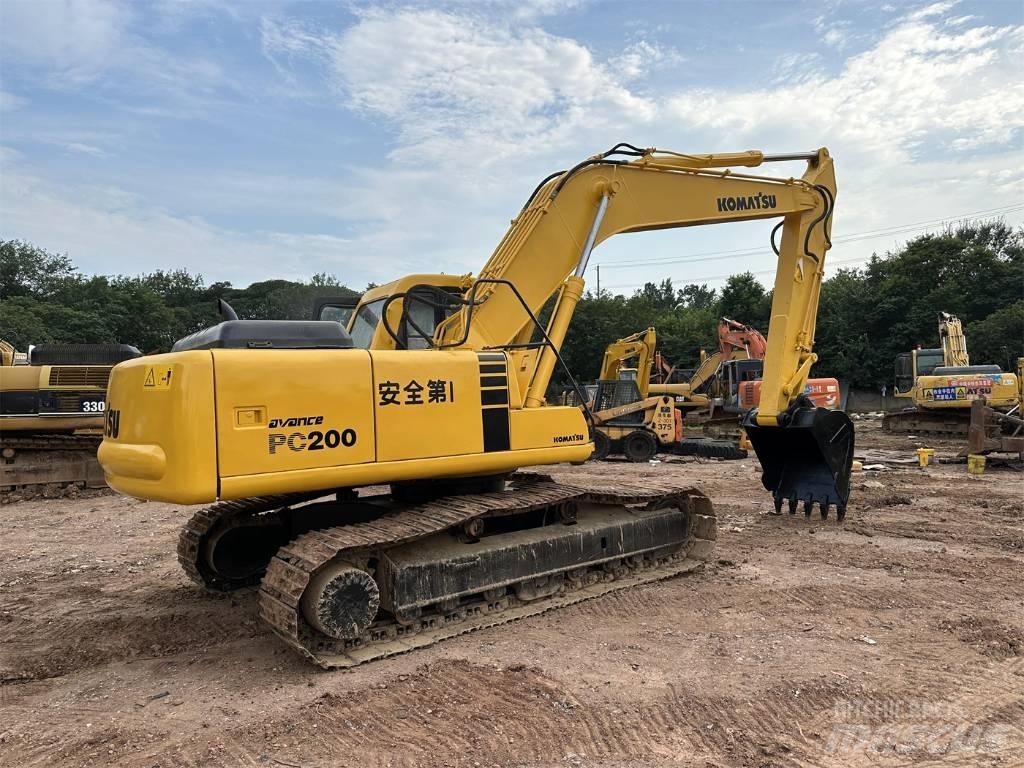 Komatsu PC 200 Kāpurķēžu ekskavatori