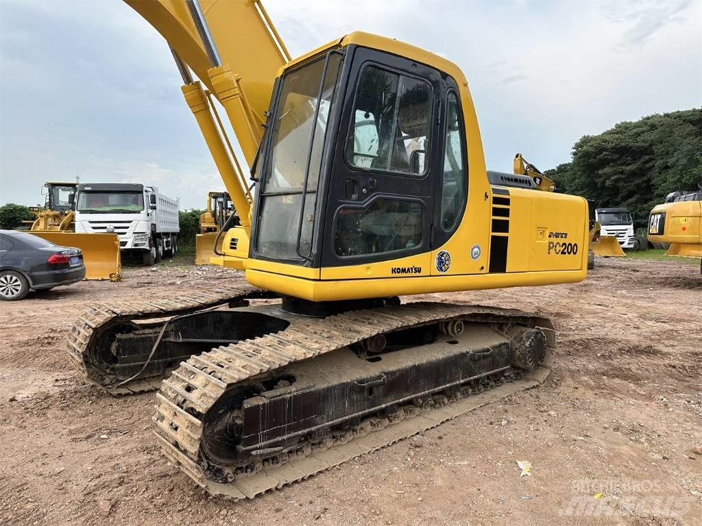 Komatsu PC 200 Kāpurķēžu ekskavatori