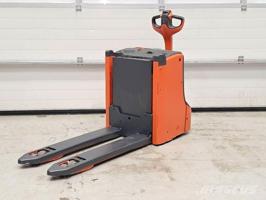 Linde T16L Rati palešu pārvadāšanai