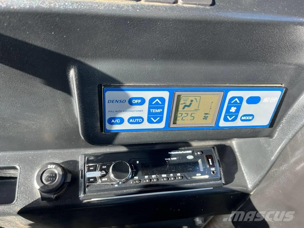 Takeuchi TB 295 W Ekskavatori uz riteņiem