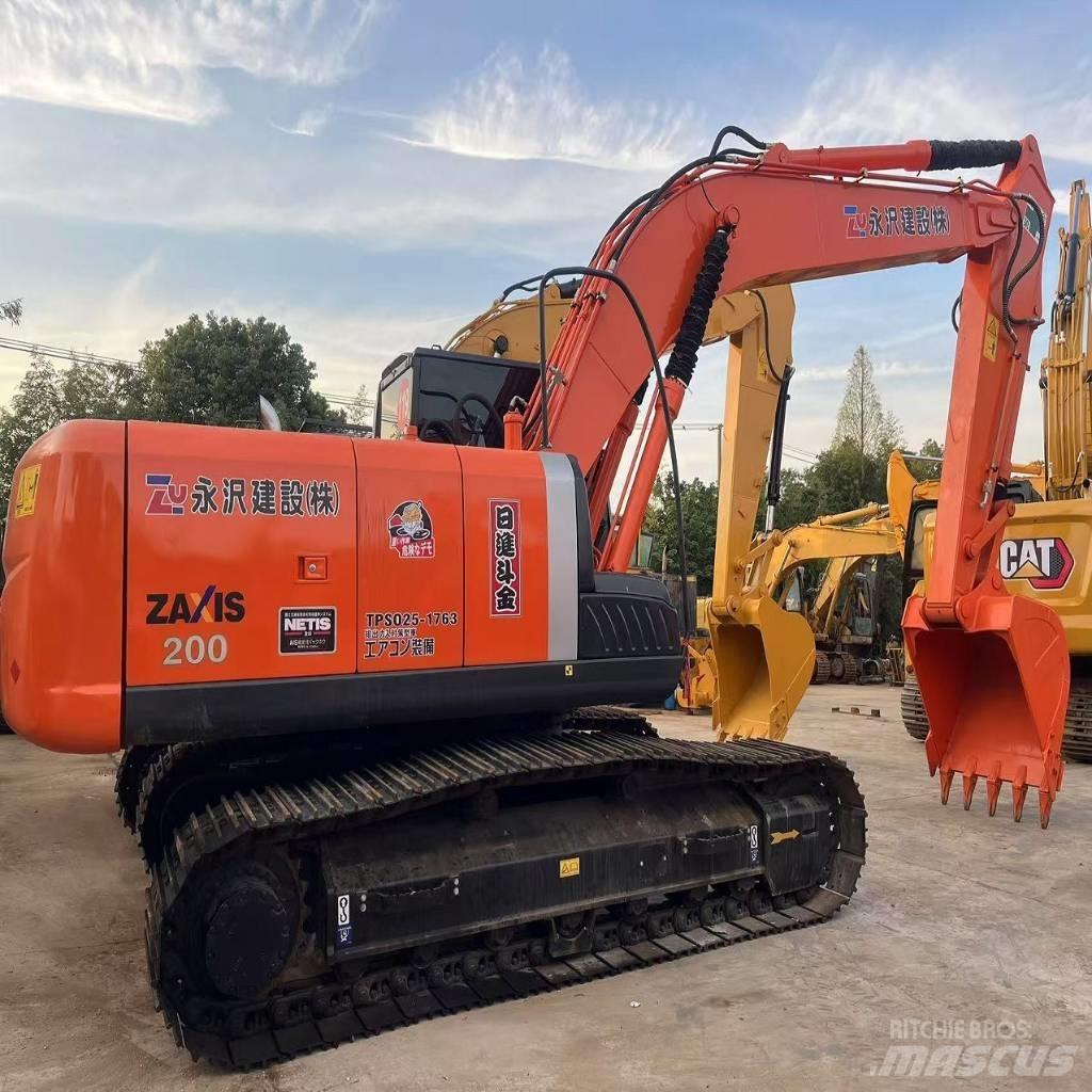 Hitachi zx200 Kāpurķēžu ekskavatori