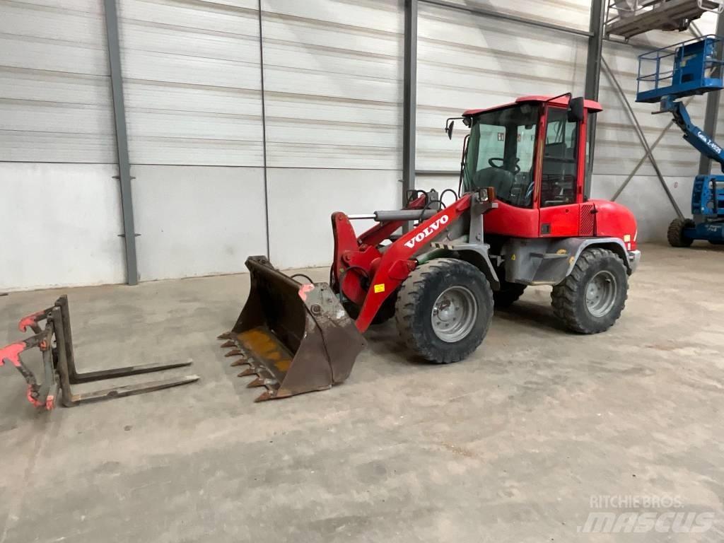 Volvo L 30 B-Z/X Iekrāvēji uz riteņiem