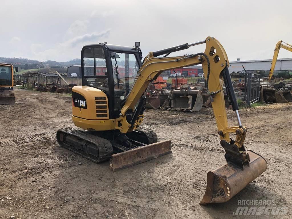 CAT 302.7 D Mini ekskavatori < 7 t