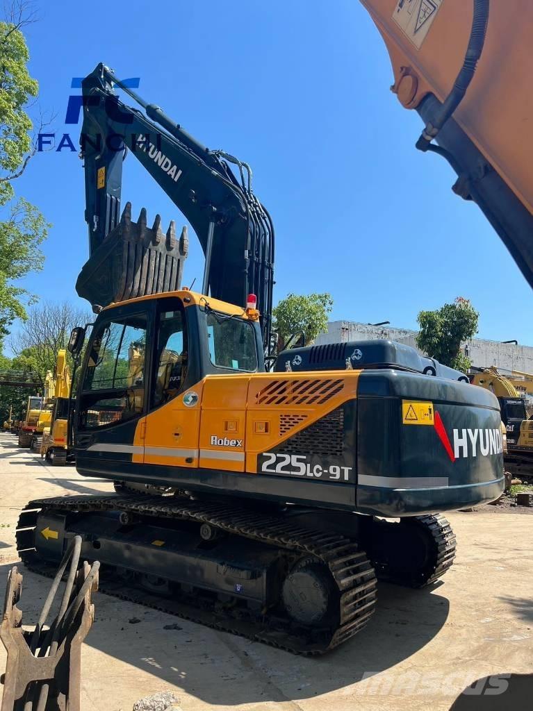 Hyundai 225LC-9t Kāpurķēžu ekskavatori