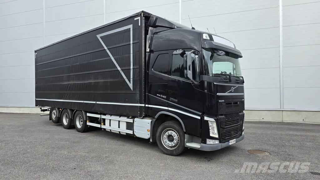Volvo FH Tents