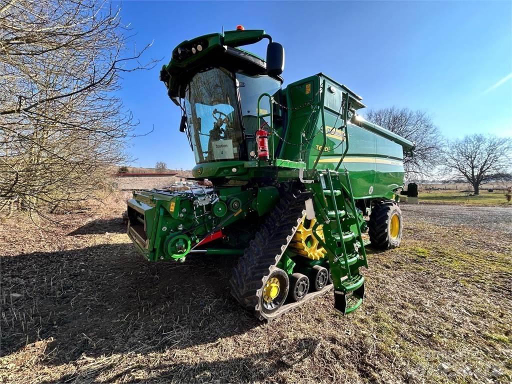 John Deere T670i Ražas novākšanas kombaini