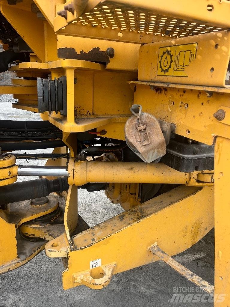 Volvo L 120 F Iekrāvēji uz riteņiem