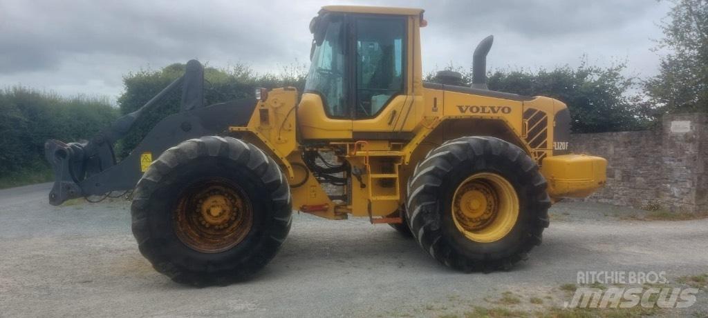 Volvo L 120 F Iekrāvēji uz riteņiem
