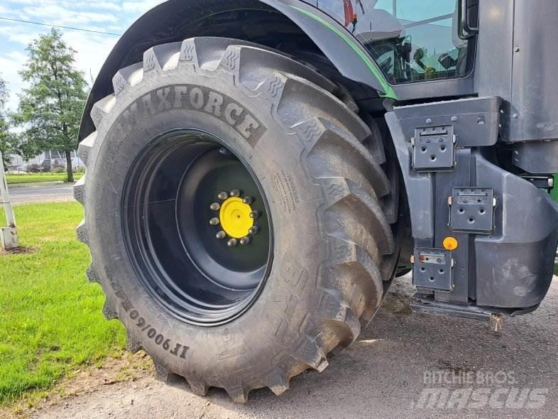 John Deere 7310 R Traktori