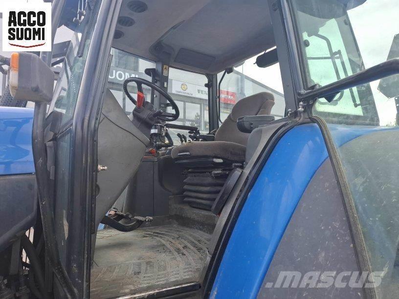 New Holland TM190 Traktori