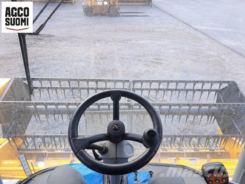 Sampo-Rosenlew C4 Ražas novākšanas kombaini