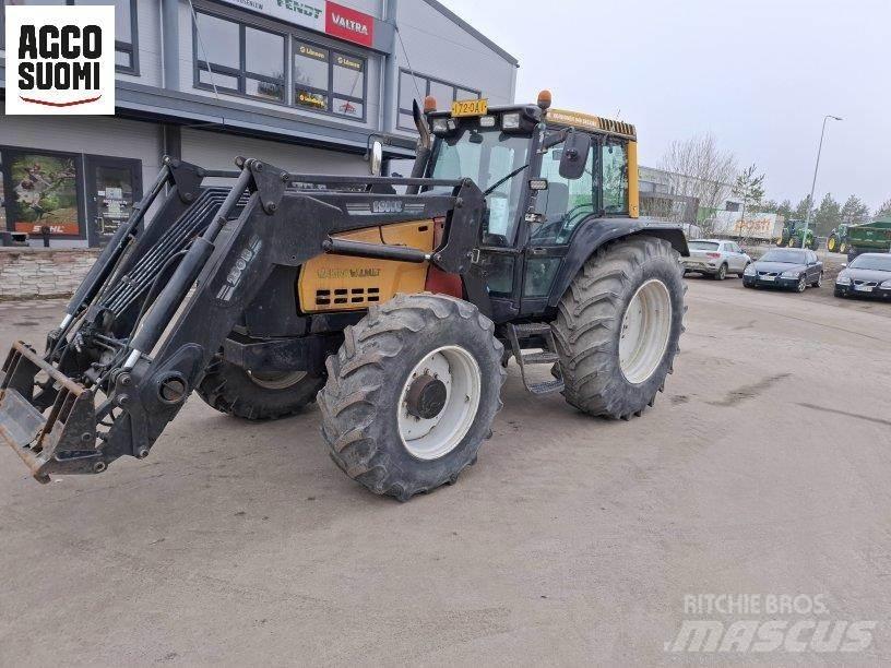 Valtra 8450 HITECH Traktori