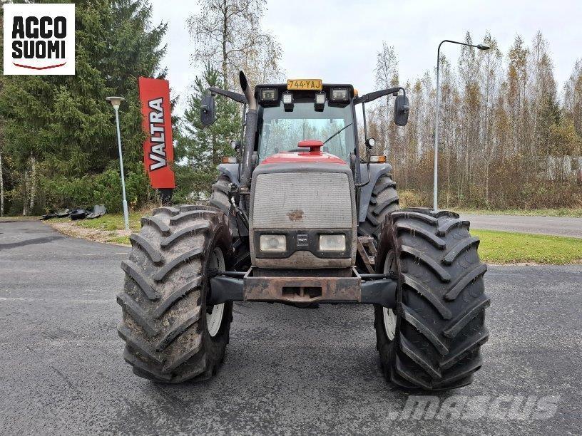 Valtra 8550 HT Traktori