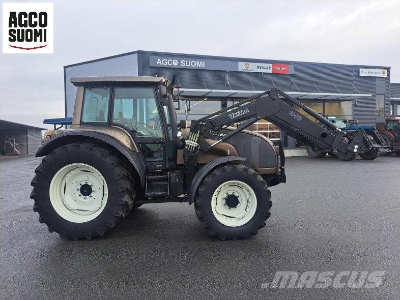 Valtra M120 Traktori