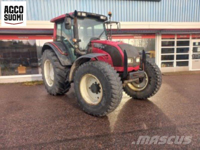 Valtra N121 ADVANCE Traktori