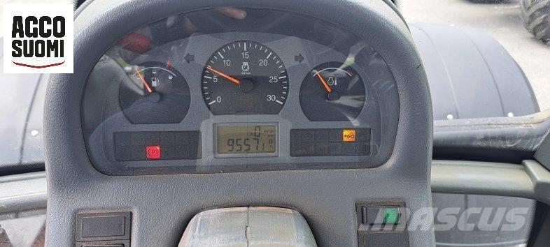 Valtra N121 H Traktori
