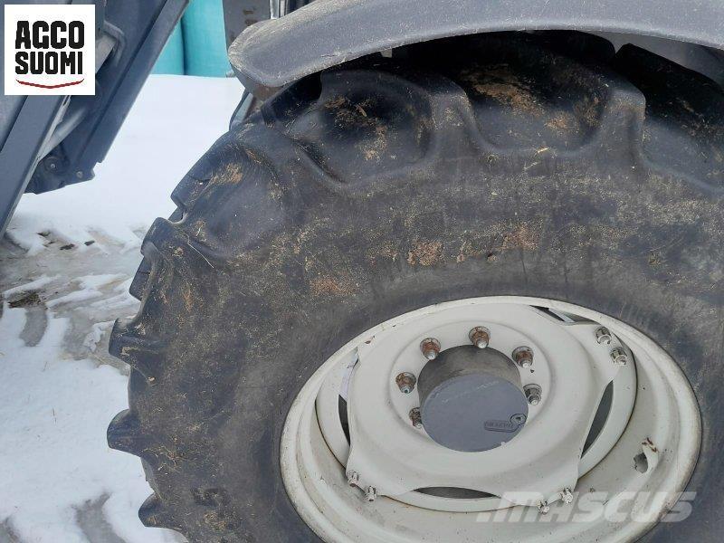 Valtra N141 H Traktori