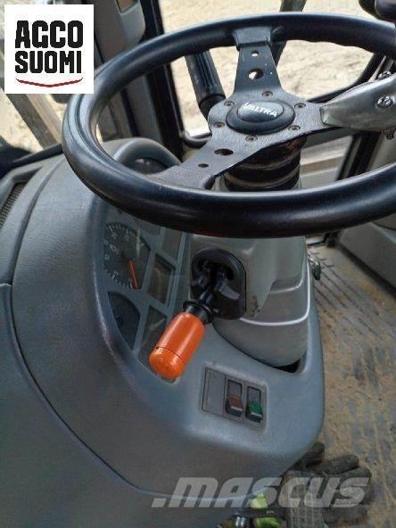 Valtra T130 CH Traktori