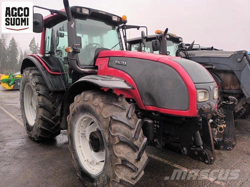 Valtra T151 HT + Traktori