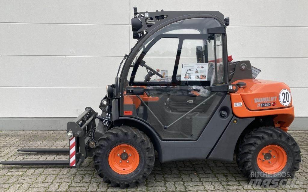 Ausa T 144 H X4 Teleskopiskie manipulatori