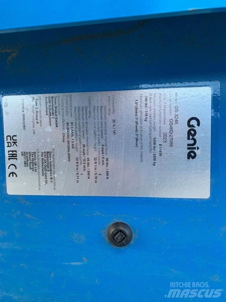 Genie GS-3246 Šķerveida pacēlāji