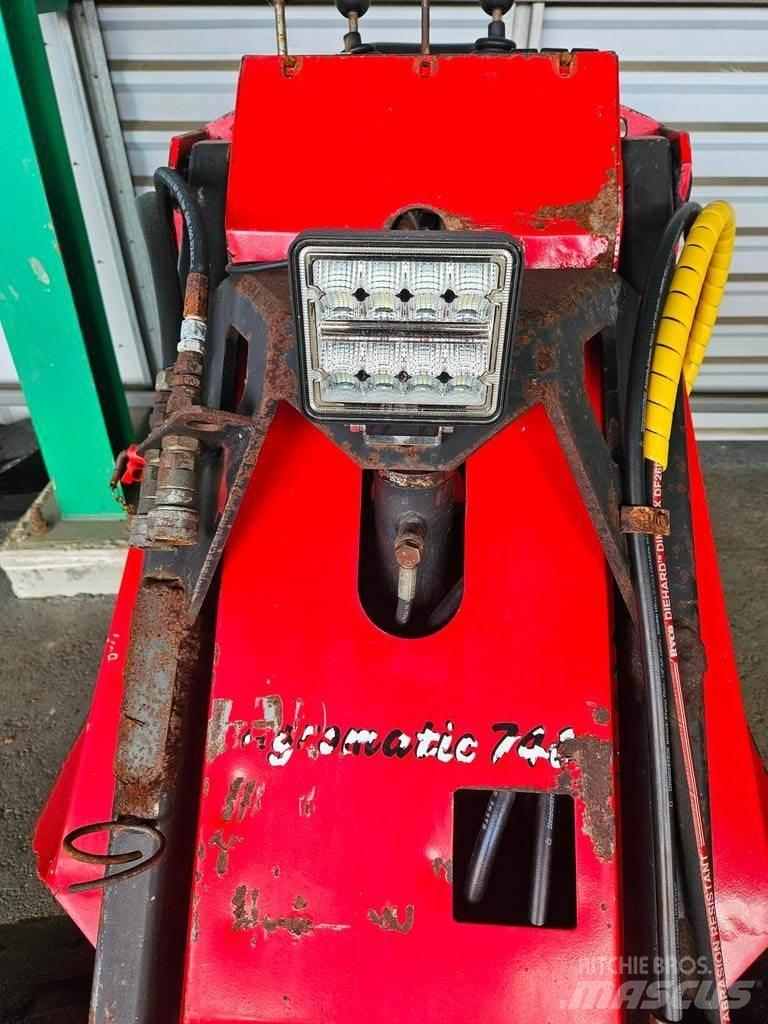 Agromatic  Multifunkcionālie iekrāvēji