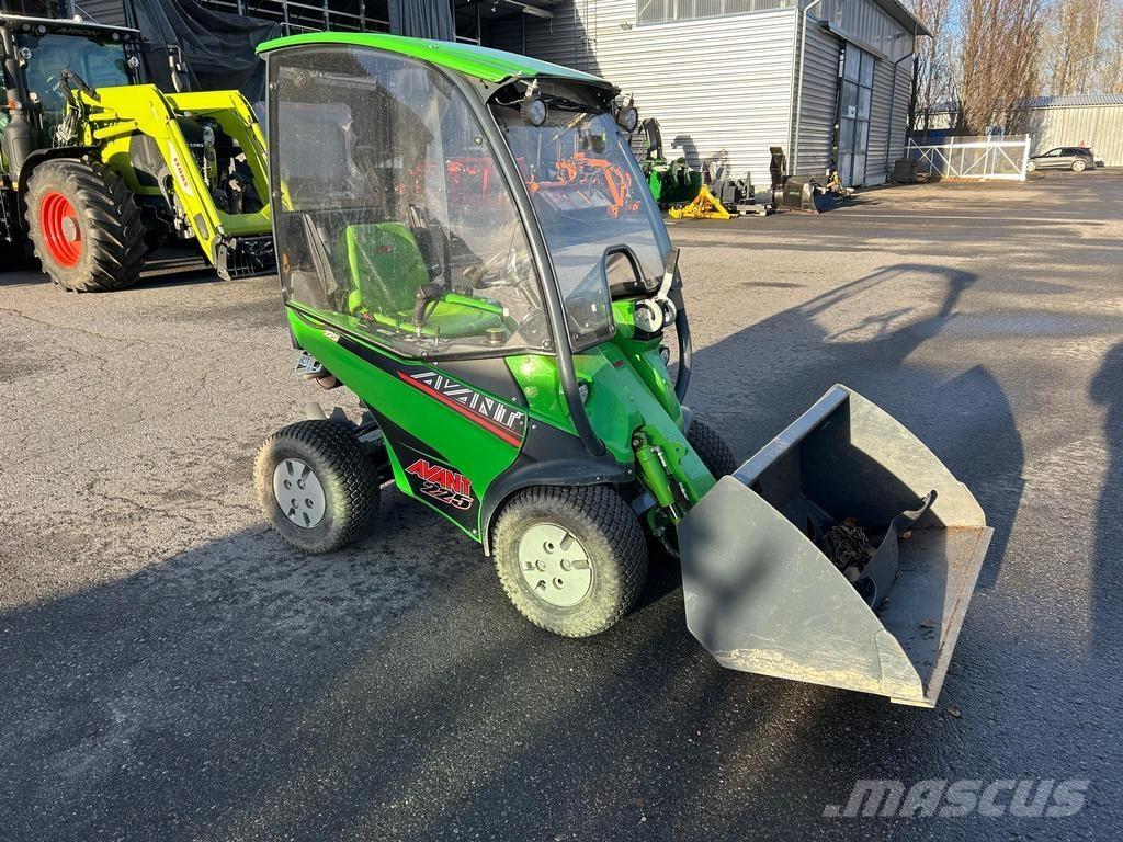 Avant 225 Multifunkcionālie iekrāvēji