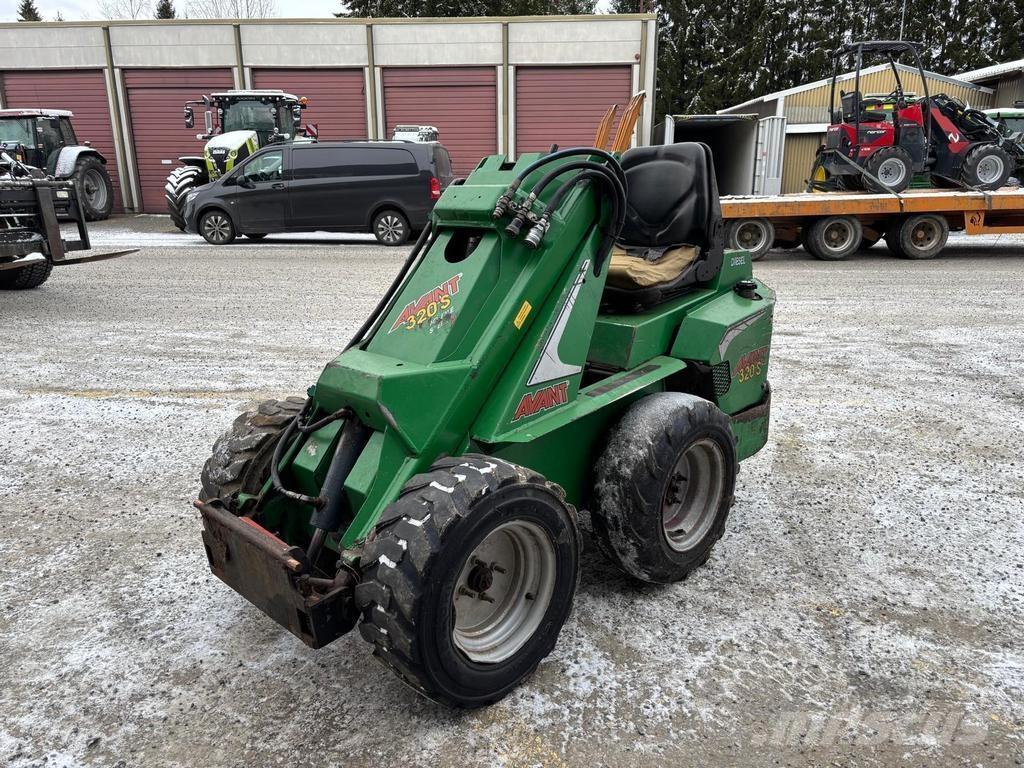 Avant 320 Multifunkcionālie iekrāvēji