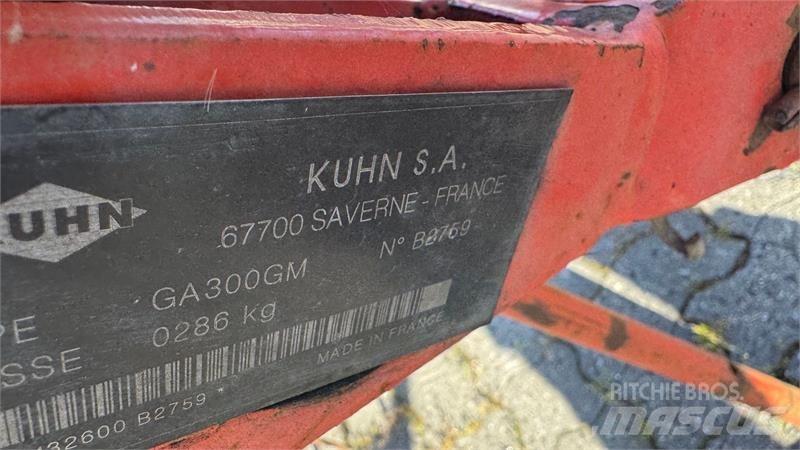 Kuhn GA300GM Grābekļi un siena ārdītāji