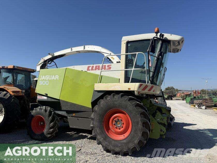 CLAAS JAGUAR 890 Traktori