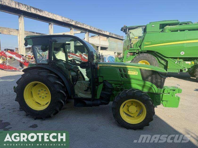 John Deere 5075 GL Traktori