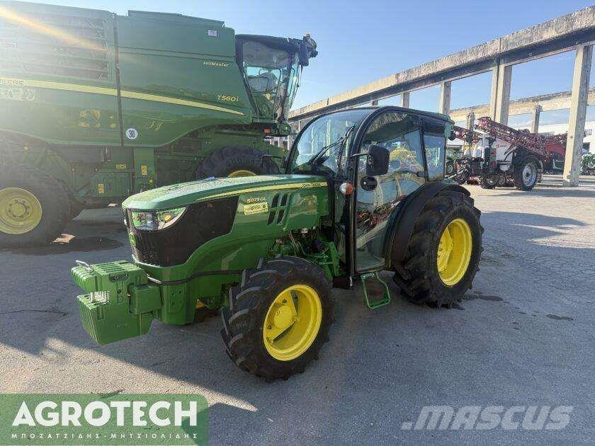 John Deere 5075 GL Traktori