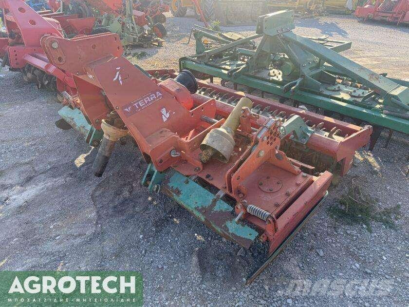 Kverneland NGM 251 Traktori