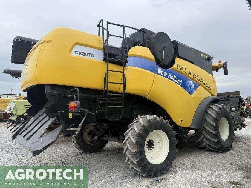 New Holland CX 8070 Traktori