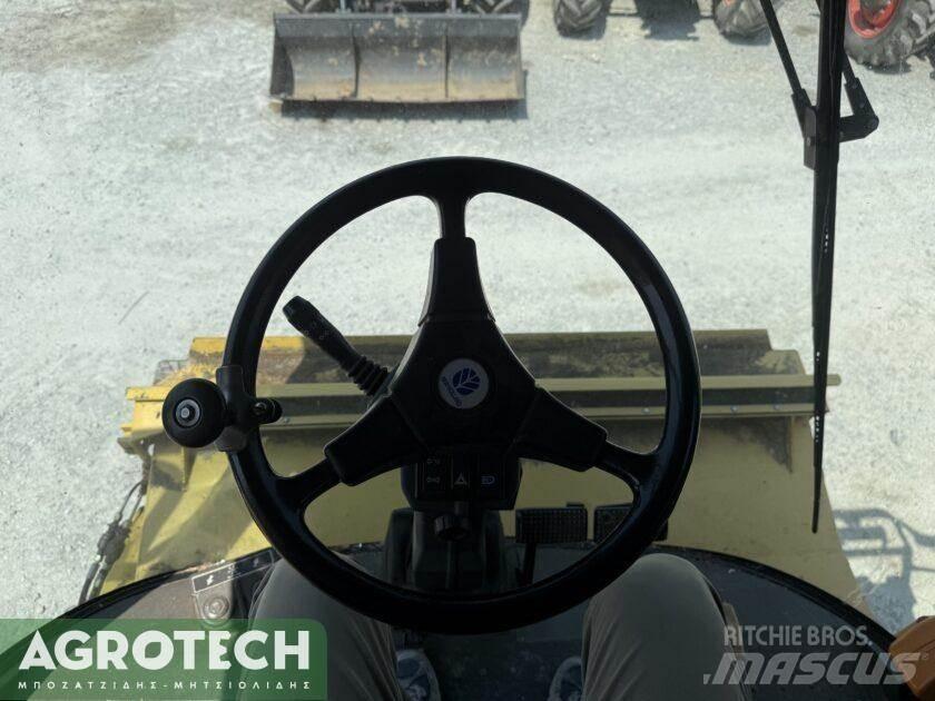 New Holland TX 68 Traktori
