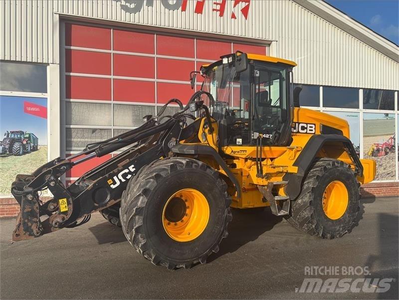 JCB 427 Agri Iekrāvēji uz riteņiem