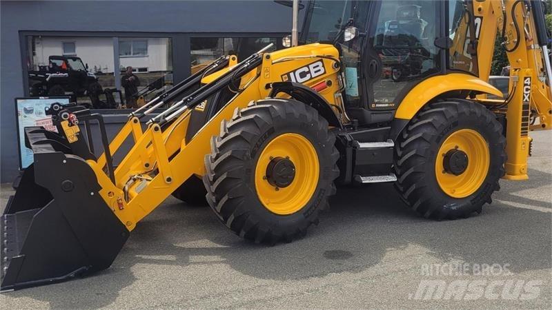 JCB 4CX Ekskavatori-iekrāvēji