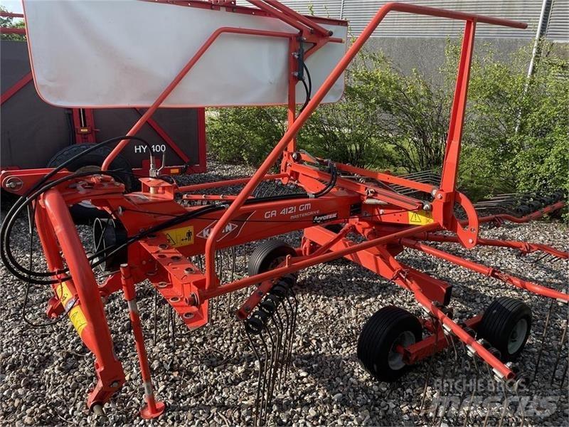 Kuhn GA4121GM Grābekļi un siena ārdītāji