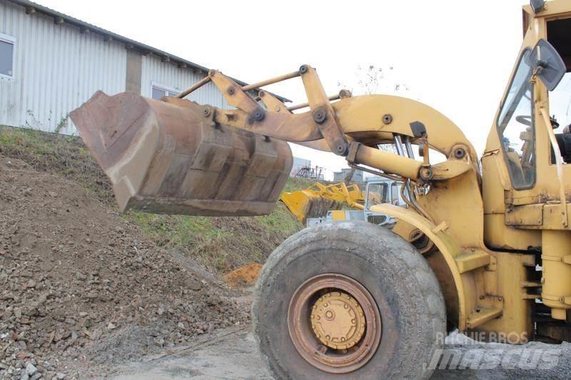 CAT 966 C Iekrāvēji uz riteņiem