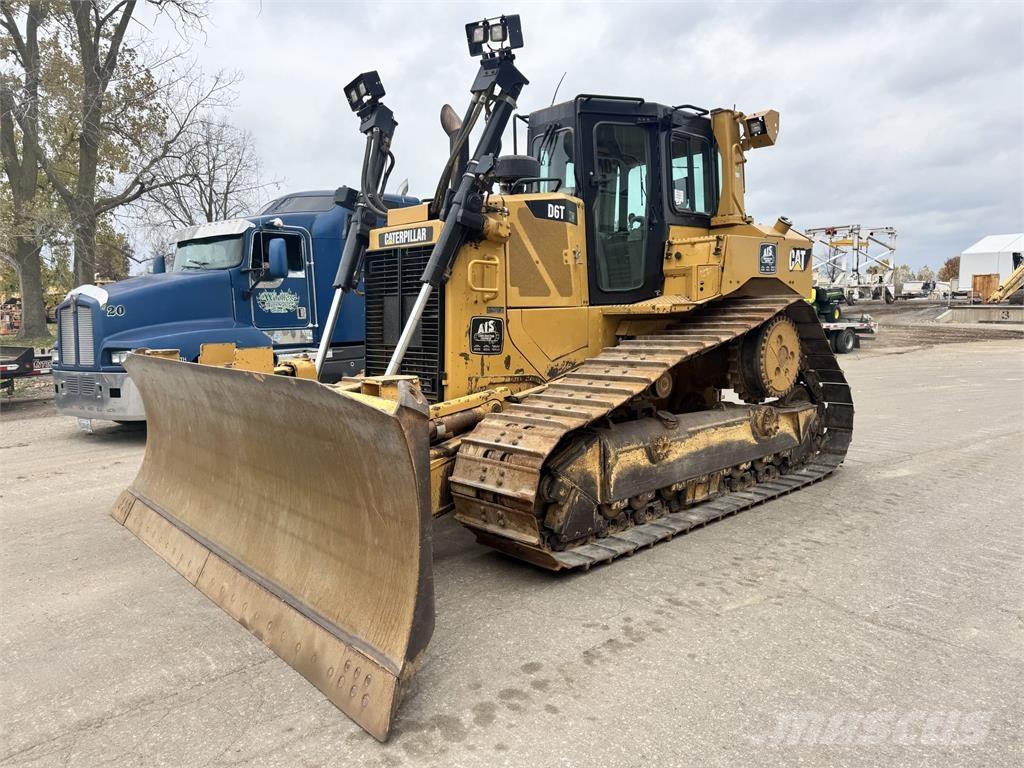 CAT D6T Kāpurķēžu buldozeri